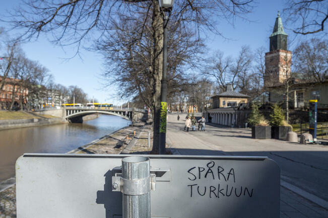 Tuomiokirkkosilta joutuu peruskorjaukseen riippumatta siitä valitseeko Turku superbussin vai raitiotien.