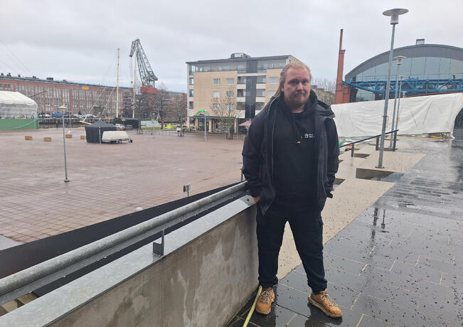 Niko Sjöholmin haaveena on saada Runonveistäjä-elokuva myös kansainvälisten elokuvafestivaalien ohjelmistoon.