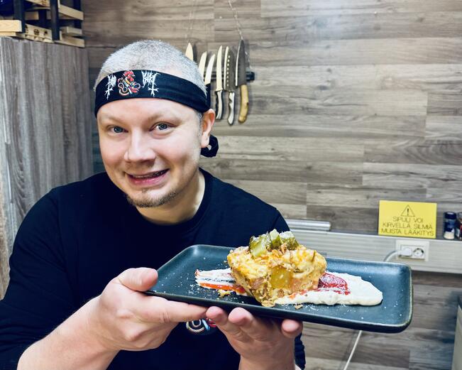 Makkaraperunat-laatikko päihittää Juho Valkealinnun mukaan joulun perinteiset laatikot mennen tullen.