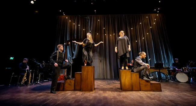 Saaristo-ooppera harjoitteli Berliinistä Broadwaylle-esitystä lokakuussa 2020. 