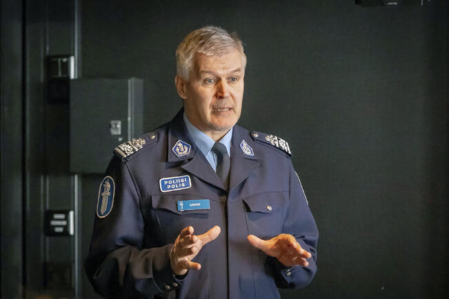 Lounais-Suomen poliisilaitoksen poliisipäällikön Risto Lammi on tyytyväinen tuloksiin etenkin lasten ja nuorten rikosten taltuttamisessa. 