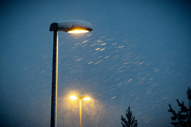 Raision Omakotiyhdistys ry esittää kuntalaisaloitteena, että katuvalojen öinen sammuttaminen lopetetaan.