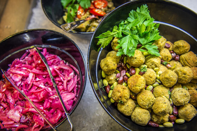 Kasvisruoka maistuu erityisesti naisille ja etelässä.