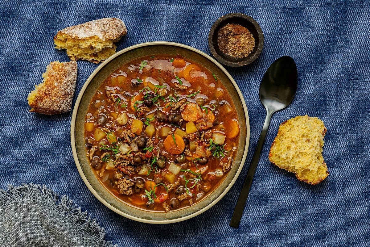 Marokkolainen jauhelihakeitto.