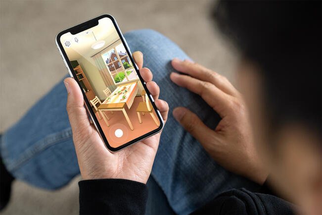 Kymmenillä kielillä palveleva sovellus on tekoälypohjainen, ja se hakee tietoa avainsanojen avulla luotettavista ja ajantasaisista lähteistä.