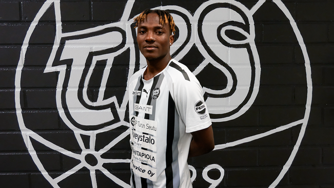 Charlemagne Azongnitode.