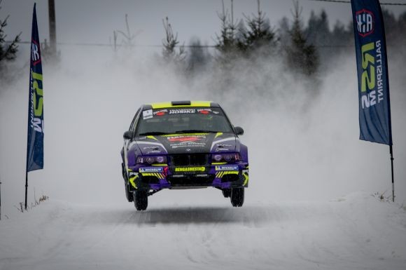 Jarno Pentinpuro piti kovinta kyytiä nelivedoissa. 
