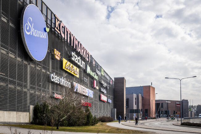 Skanssi aloittaa sopimuspysäköinnin osassa parkkihalliaan.