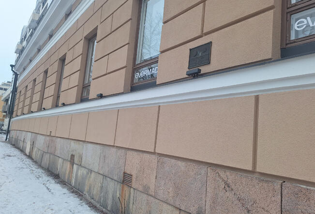 Tässä rakennuksessa toimi Turun suojeluskunta koko sen toiminnan ajan.