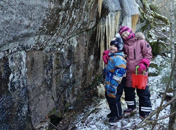 Luennolla kerrotaan vinkkejä koko perheen liikkumiseen luonnossa. 
