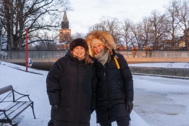 Ellen Into ja Henna Lindeman.