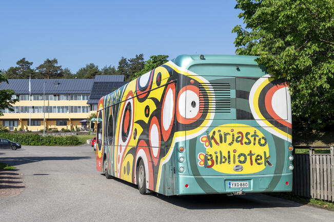 Ohejlmahaulla haetaan myös kulttuuriesityksiä kirjastoautokiertueelle.