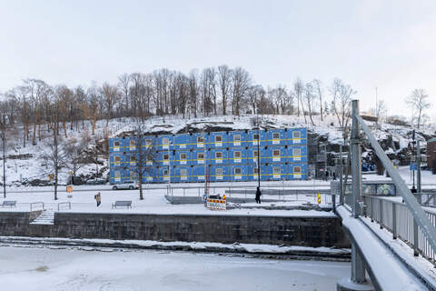 Hämähäkkitontille suunnitellaan uutta käyttöä. Tällä hetkellä tontilla on työmaakontteja.