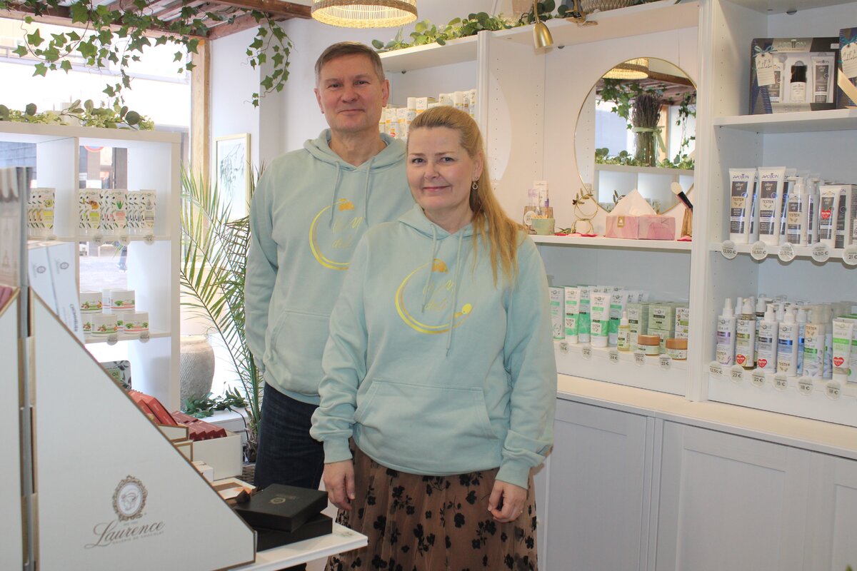 Seuraavana WM delin yrittäjät Katja ja Tommi Lahti suunnittelevat hakevansa kevään aikana anniskelulupaa, jotta he saisivat avattua liikkeeseensä pienen viininurkan.