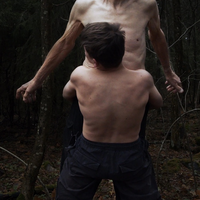 Minna Suoniemi, Isääsi, 2026, videoinstallaatio.