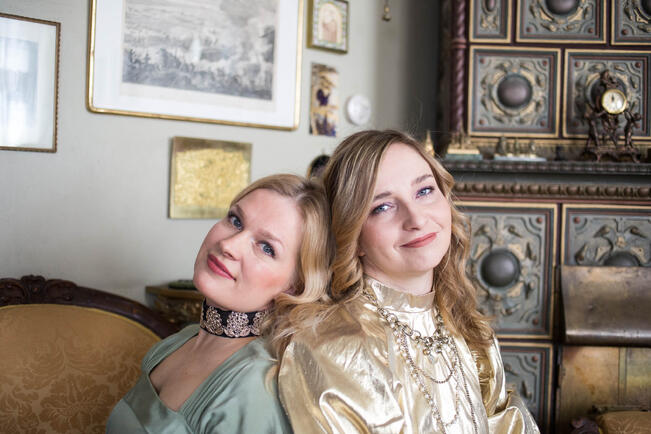 Cienna eli Kaisa Leskinen ja Senni Eskelinen.