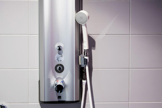 Nuoret aikuiset ja pohjoissuomalaiset ovat aktiivisimpia suihkussa lorottelijoita.