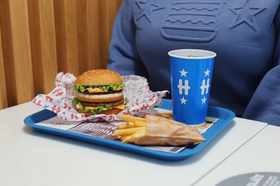  Kerroshampurilainen oli viime vuonna Hesburgerin myydyin hampurilainen Suomessa. Suosituin kastike oli paprikamajoneesi.  