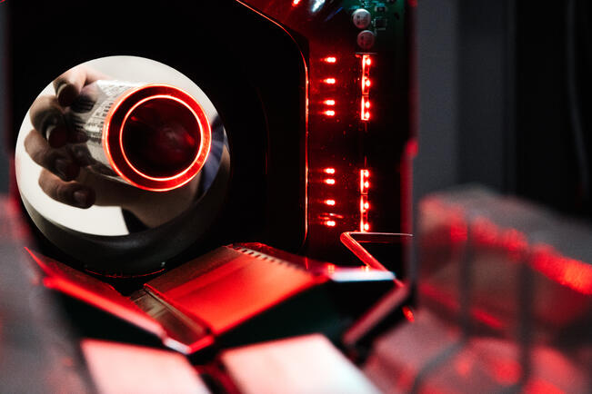 Pullonpalautus on suomalaiseen arkeen juurtunut rutiini.