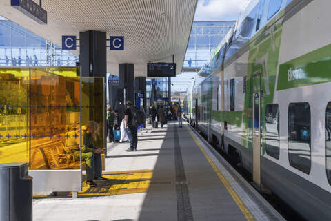 Länsirannikon rata kulkisi Turusta Uudenkaupungin, Rauman, Porin ja Vaasan kautta Kokkolaan.