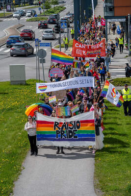 Raisio Pride järjestetään tänä vuonna samalla viikolla Taiteiden yö Raisiossa -tapahtuman kanssa. 