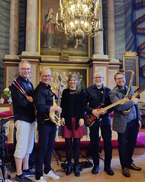 Jyrki Alonen (vas.), Harri Lukander, Tiina Ilonen, Aarre Palomäki ja Kasper Haikonen.