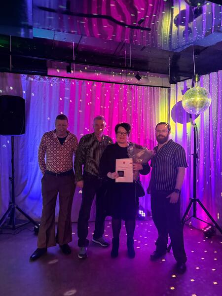 Elinvoimajohtaja ja Kaarinan Kehityksen toimitusjohtaja Kari Saarinen (vas.), kaupunginjohtaja Harri Virta, yrittäjä Taija Kavalto ja Kaarinan Yrittäjien puheenjohtaja Sami Kummunmäki.