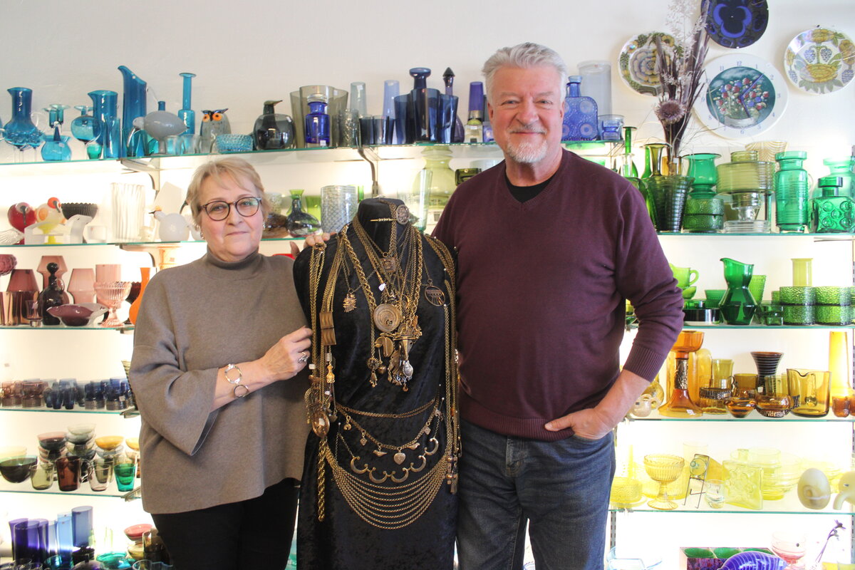 Tiina ja Jarmo Kaappa perustivat unelmiensa kaupan, koska he rakastavat kauniita tavaroita ja eivät osaisi vain olla eläkkeellä.