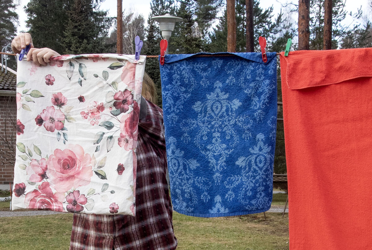 Siitepöly tarttuu helposti lakanoihin ja tyynyihin.