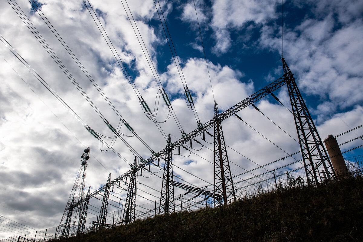 Jopa 45 prosenttia kotitalouksista on solminut sähkösopimuksen, jossa hinta on kokonaan tai osittain sidottu pörssisähköön.