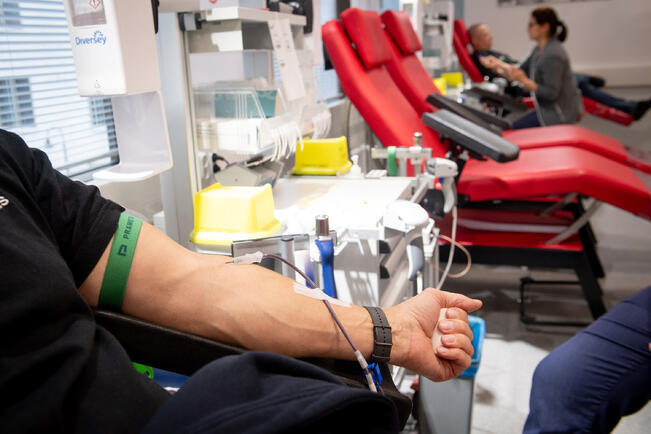 Vuoden ensimmäisellä neljänneksellä verenluovutuksessa kävi 37 485 ihmistä, joista uusia luovuttajia oli 4 908.