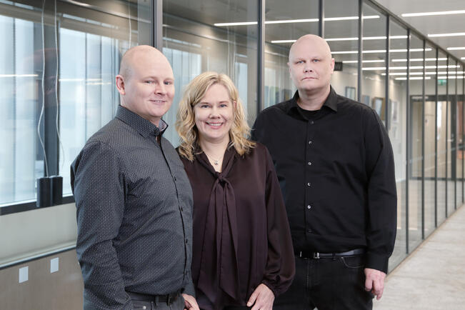Reduciner-tiimi: Eemeli Tsupari, Johanna Grönroos ja Sampsa Vuori.