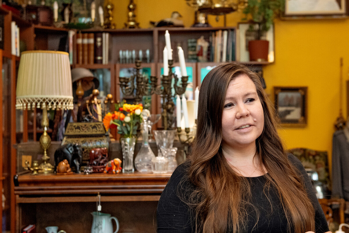 Erica Helin perusti haaveidensa vintagekaupan, koska halusi elää Nauvossa meren rannalla.