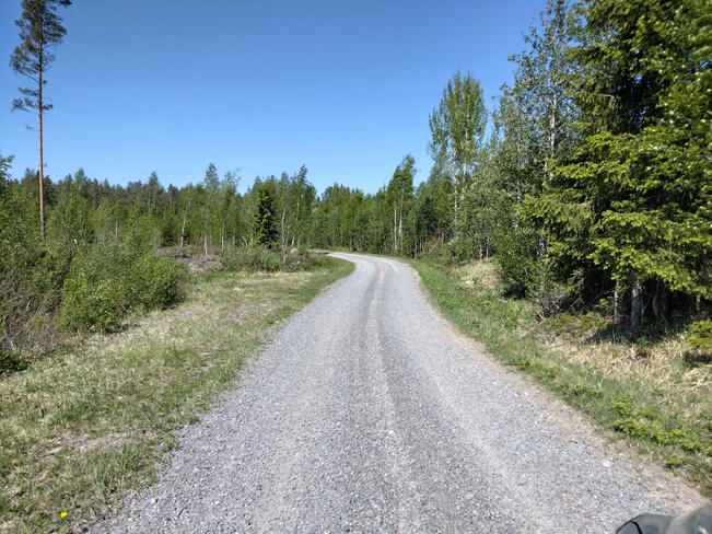 Yksityistiet muodostavat merkittävän osan Suomen tieverkosta.
