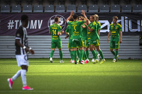 Kauden tarina. Ilves tekee maalit ja jättää TPS:n pisteittä. 