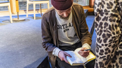 Samuli Putro.